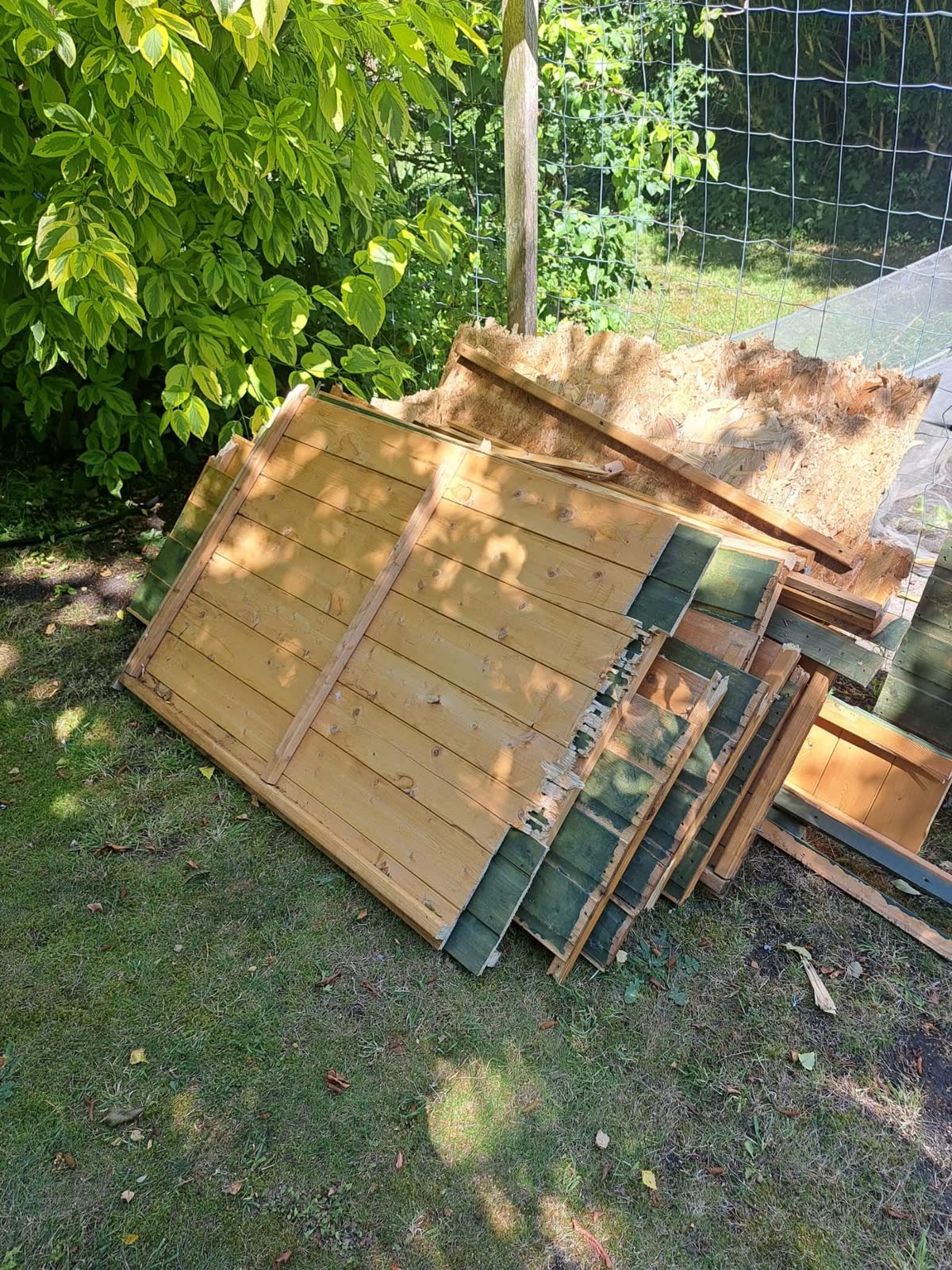 Dismantled Fence Panel Clearance project photo 2