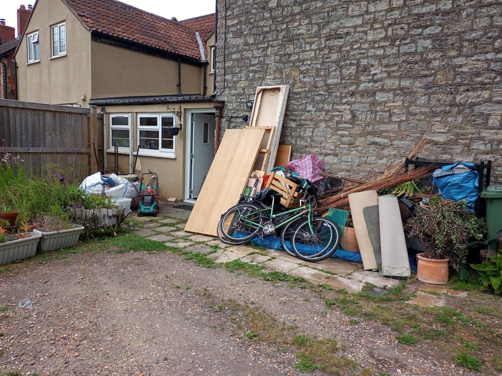 Large Garden and Building Waste Clearance project photo 1