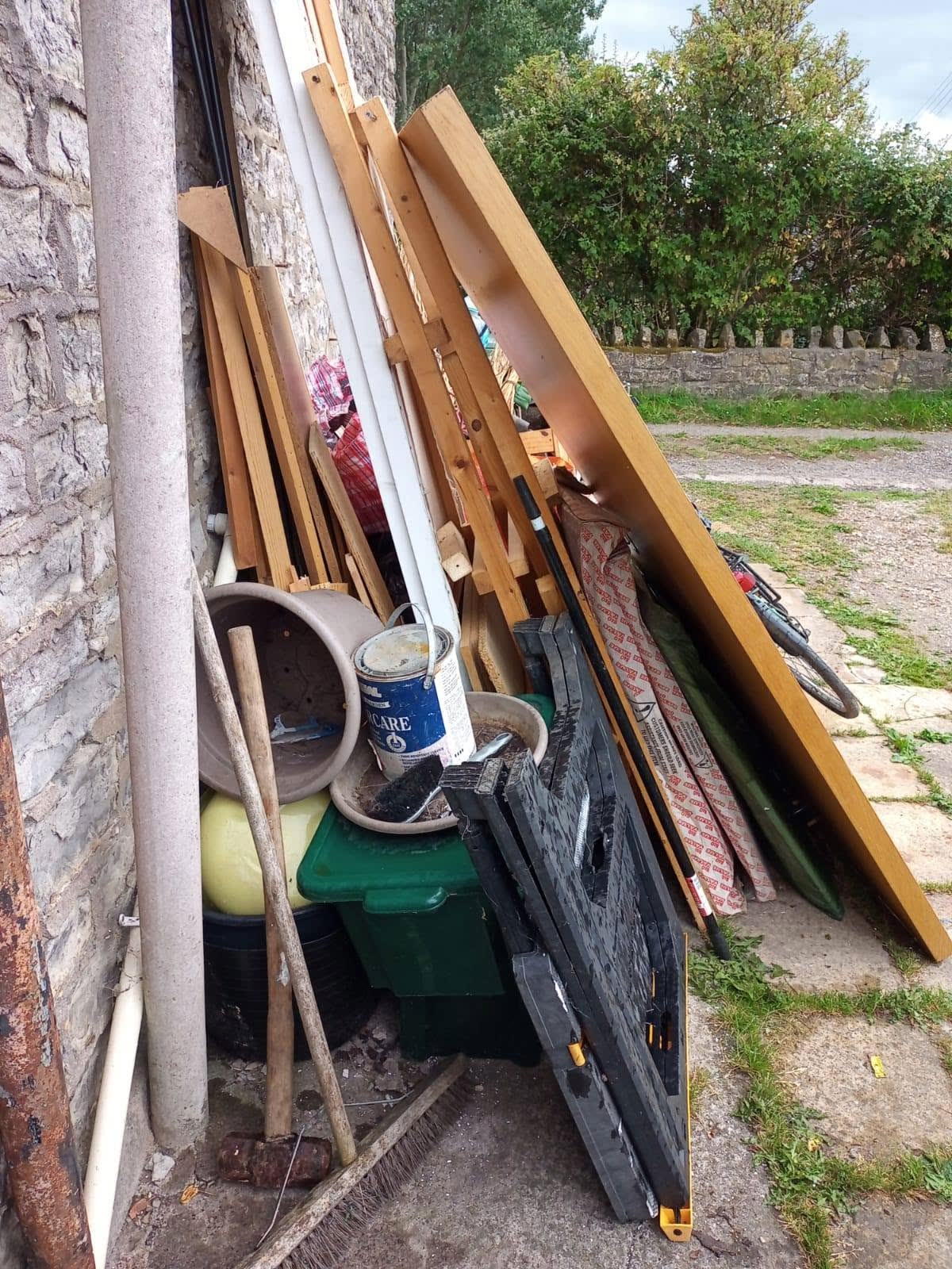 Large Garden and Building Waste Clearance project photo 2
