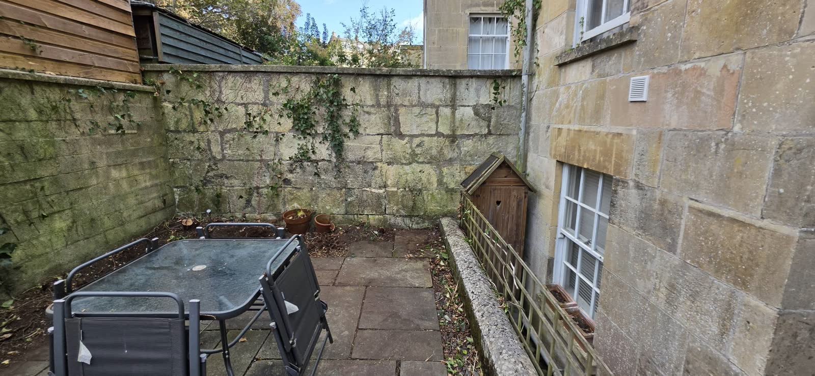 Low-Maintenance Overgrown Garden Transformation project photo 7