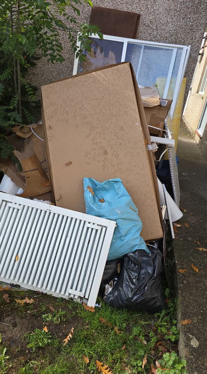 Small Outdoor Household Waste Clearance project photo 1
